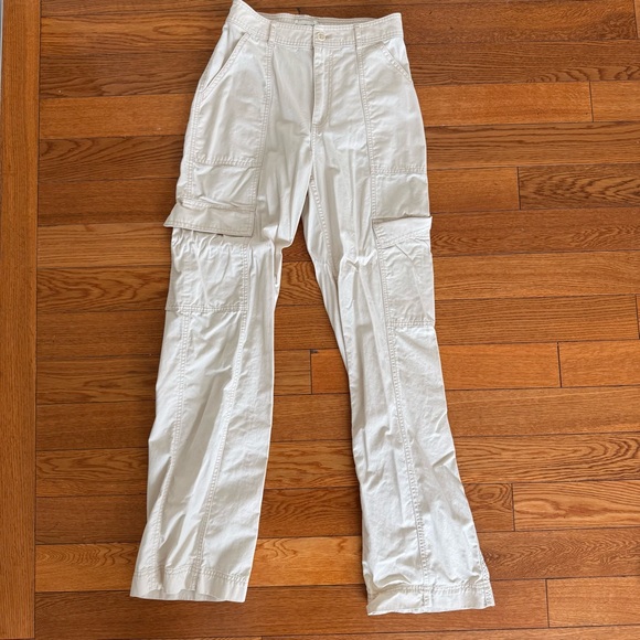 Women's Abercrombie  Cargo Pants in Cream - Picture 1 of 1